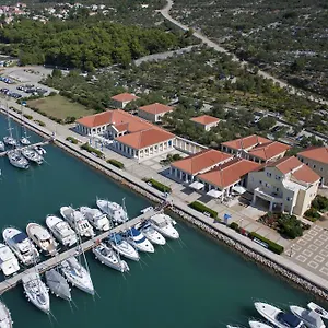Aci Marina Apartment