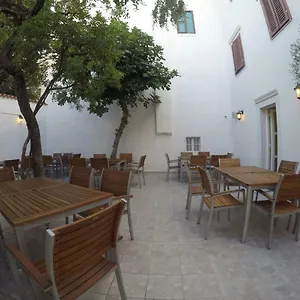 Neho Bed & Breakfast